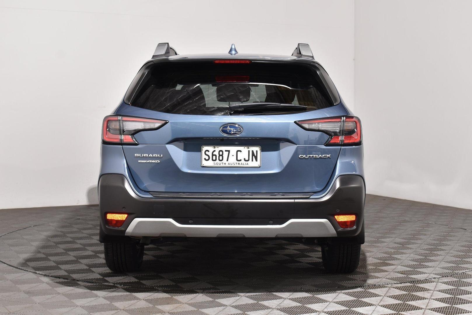 2021 Subaru Outback AWD Touring — photo 4