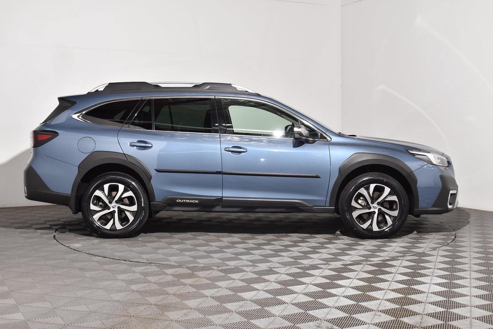 2021 Subaru Outback AWD Touring — photo 9