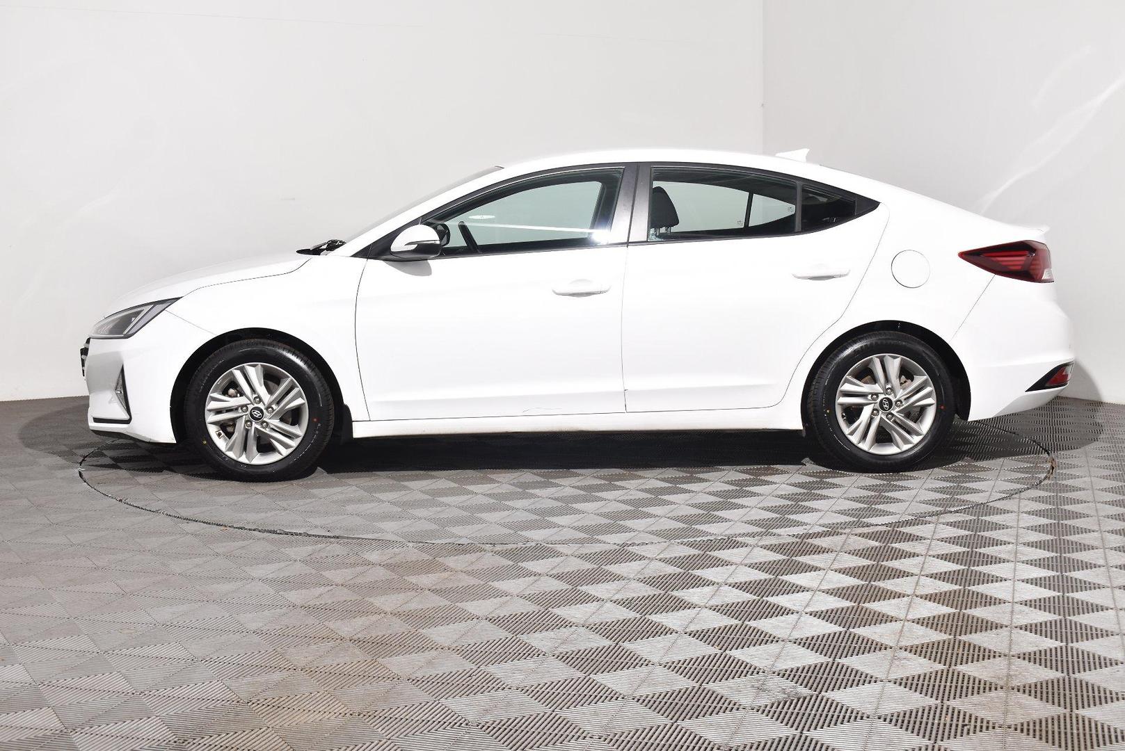2019 Hyundai Elantra Active — photo 11