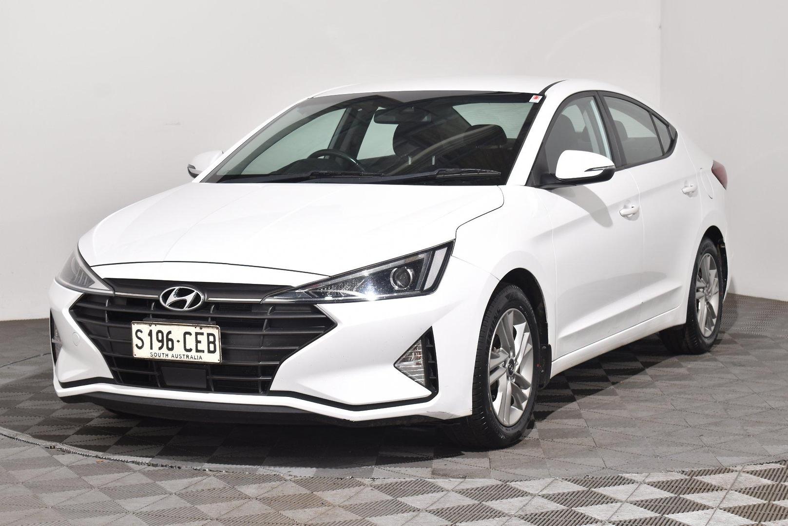 2019 Hyundai Elantra Active — photo 13