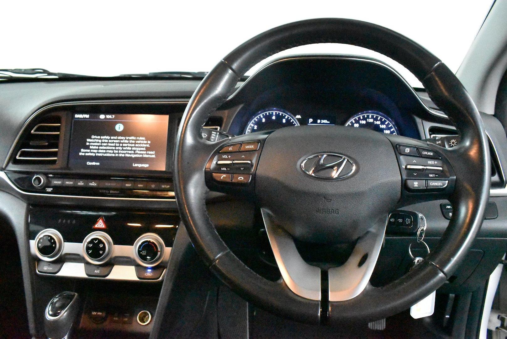 2019 Hyundai Elantra Active — photo 5