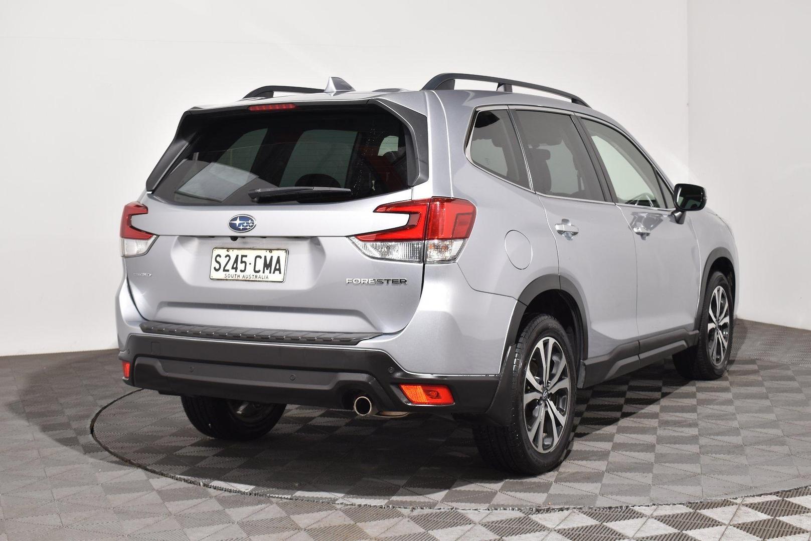 2021 Subaru Forester 25i Premium — photo 10