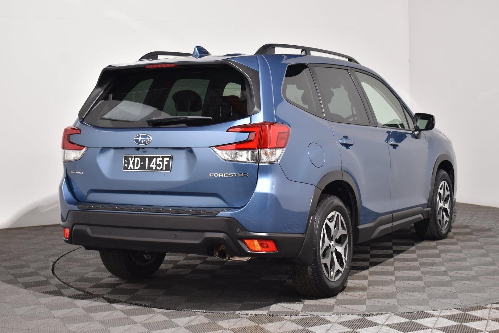 2020 Subaru Forester 25iL — photo 14