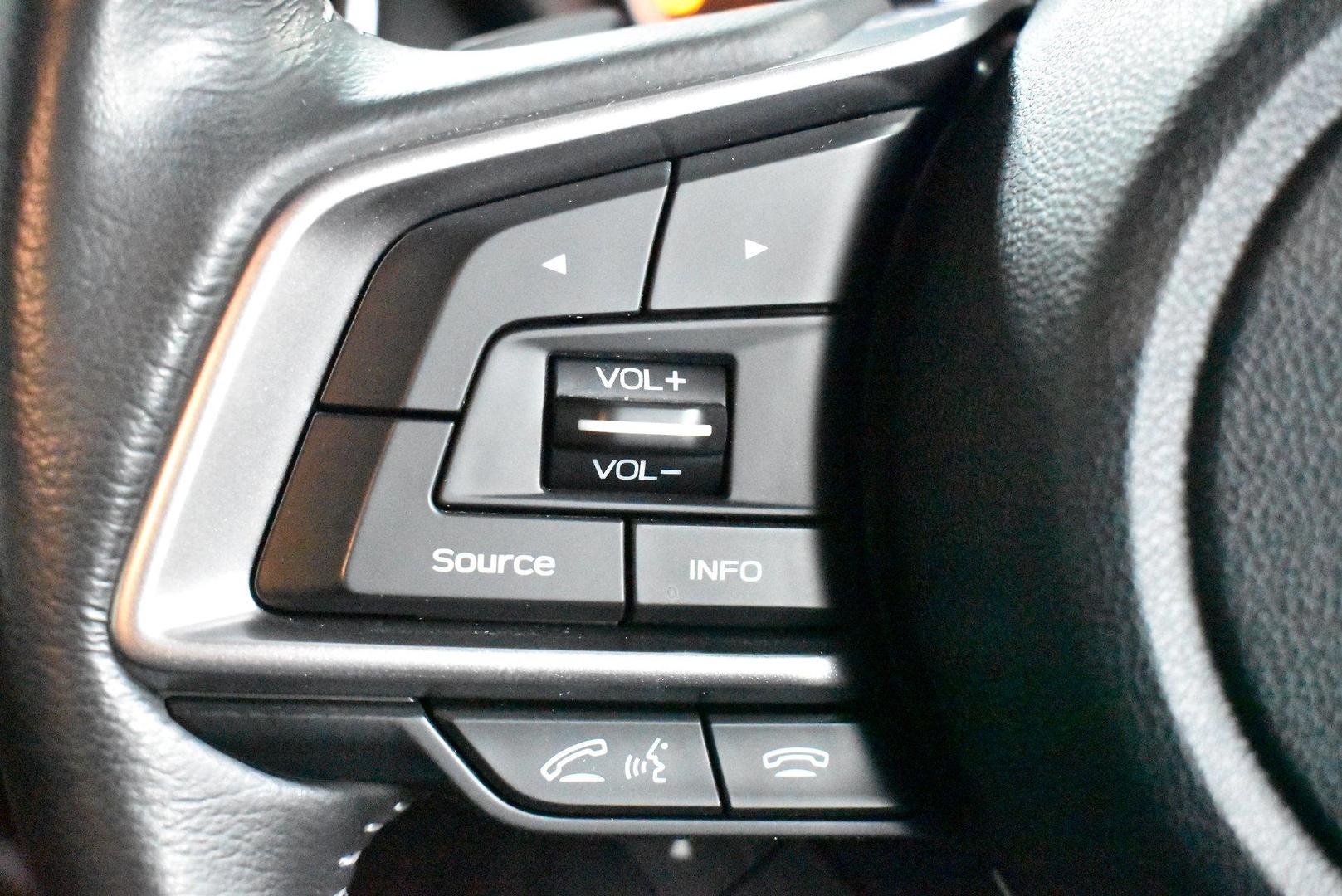 2020 Subaru Forester 25iL — photo 21
