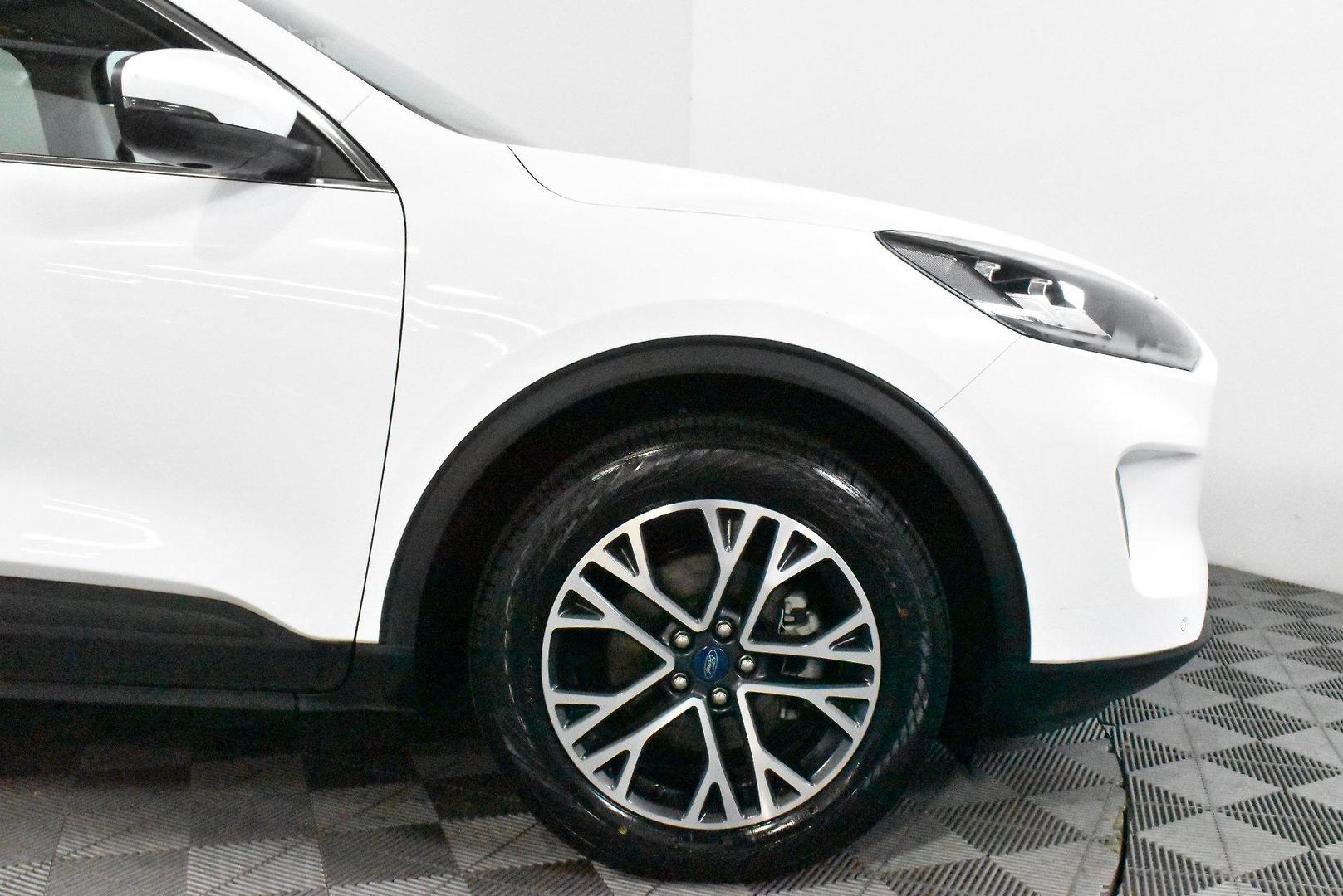 2020 Ford Escape — photo 18