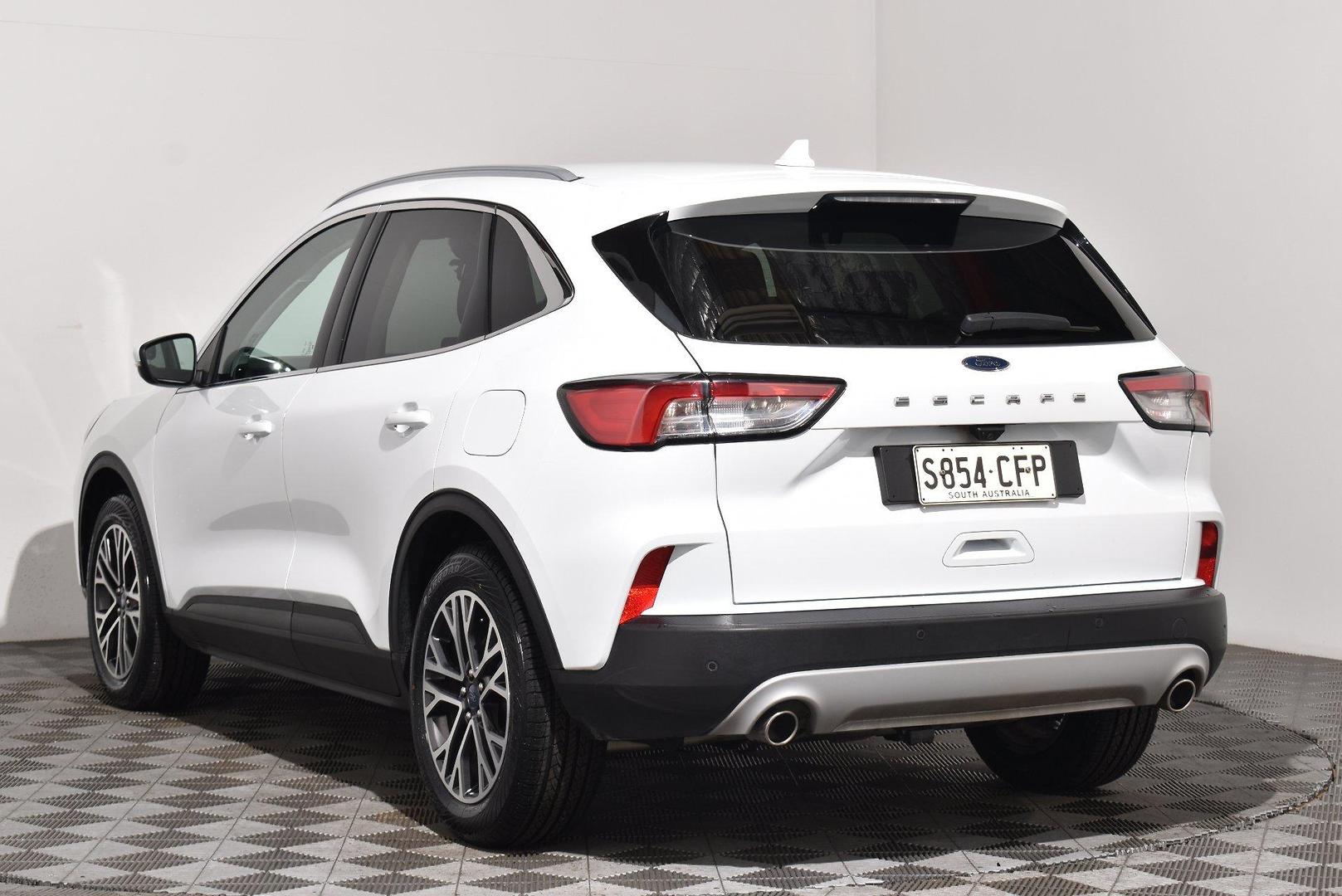 2020 Ford Escape — photo 2