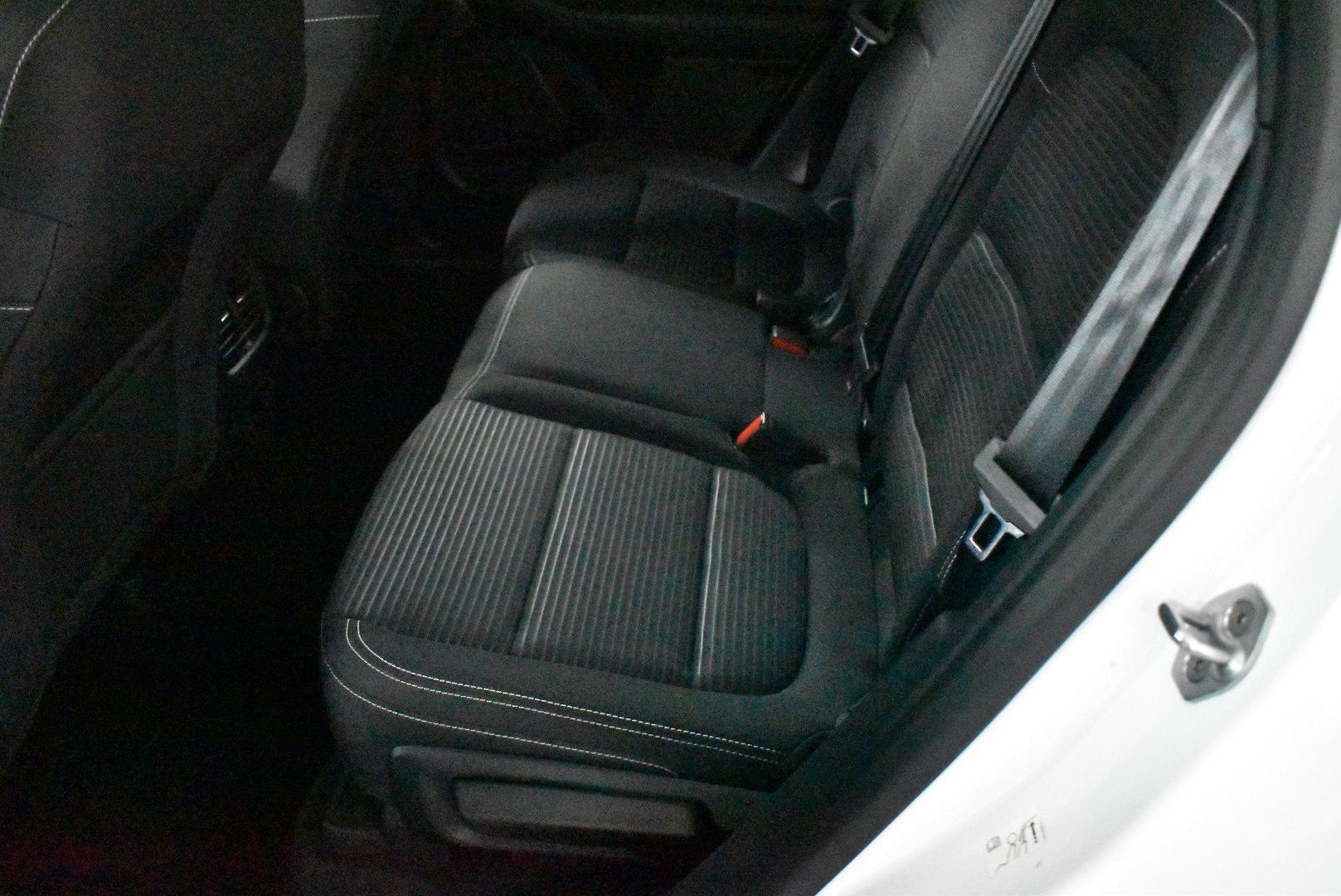 2020 Ford Escape — photo 8