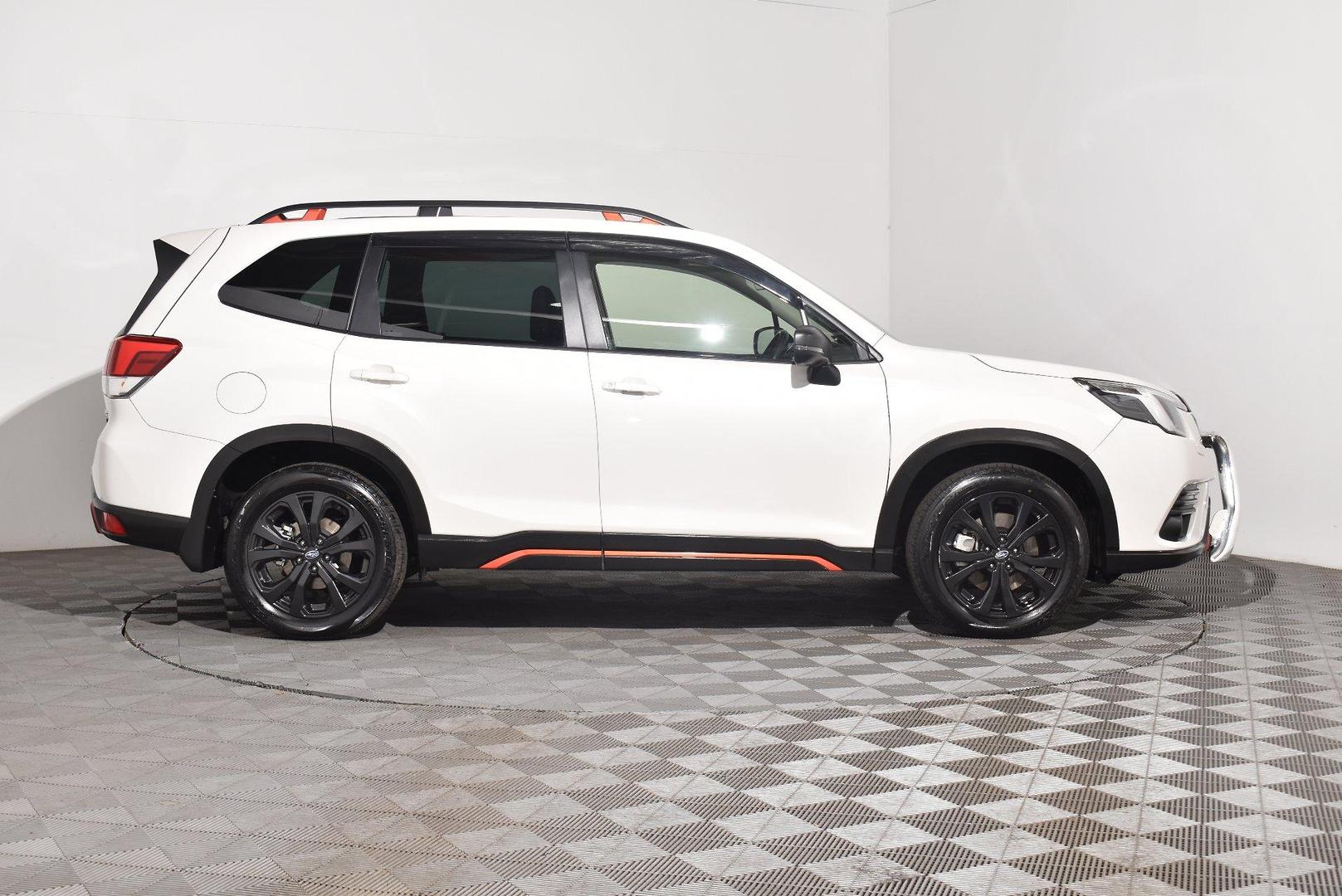 2023 Subaru Forester 25i Sport — photo 10