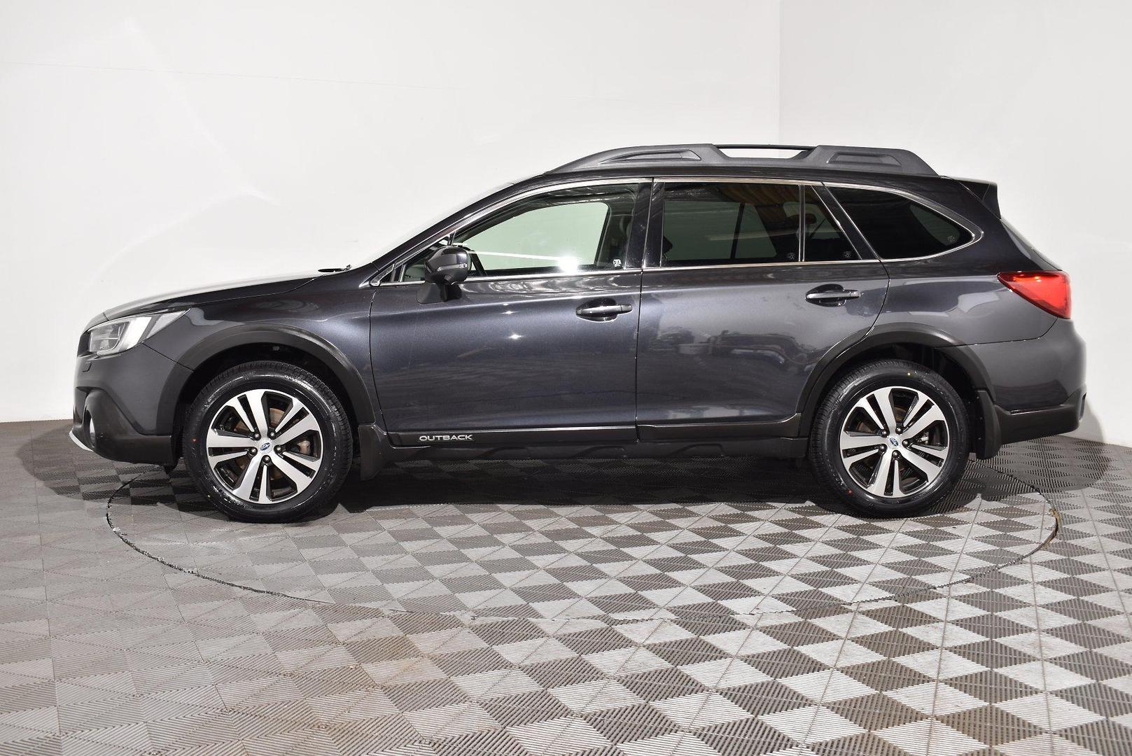 2018 Subaru Outback 20D Premium — photo 10