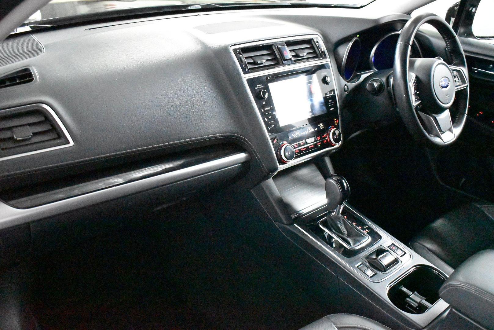 2018 Subaru Outback 20D Premium — photo 6