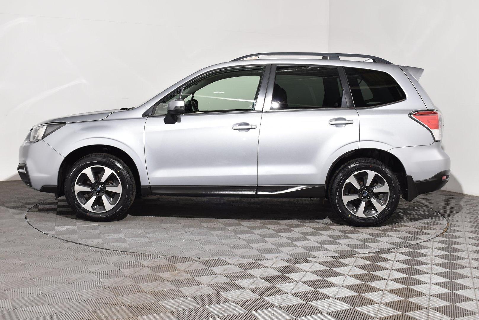 2016 Subaru Forester 25iL Special Edition — photo 11