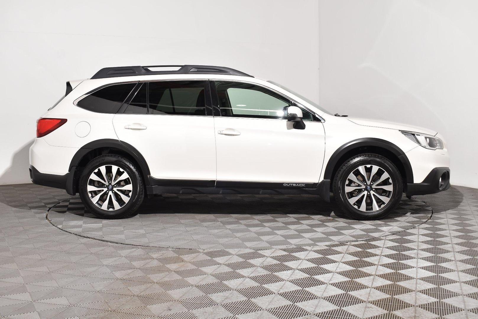 2016 Subaru Outback 25i Premium — photo 10