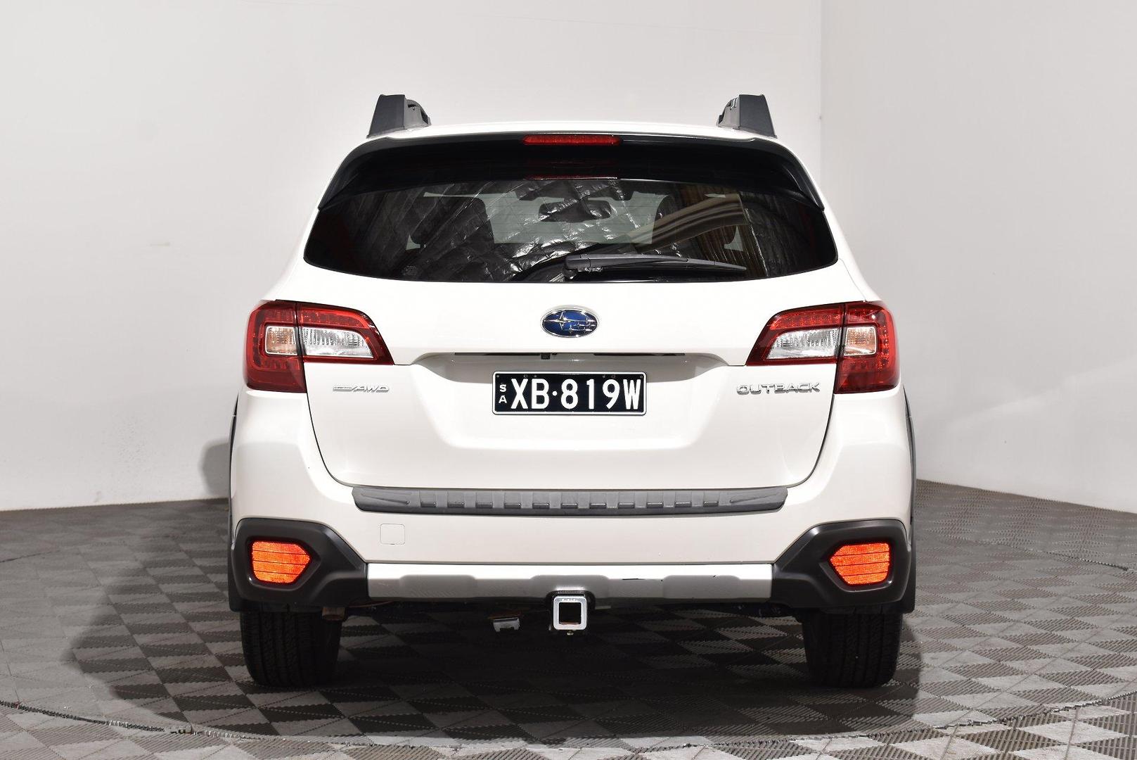 2016 Subaru Outback 25i Premium — photo 4