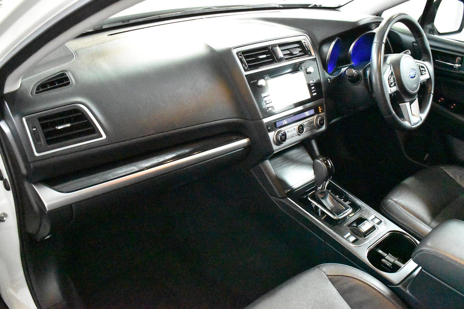 2016 Subaru Outback 25i Premium — photo 6