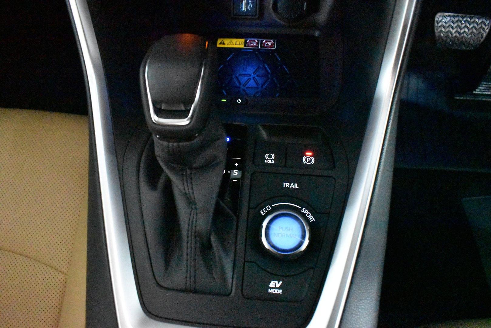2025 Toyota RAV4 Cruiser — photo 20
