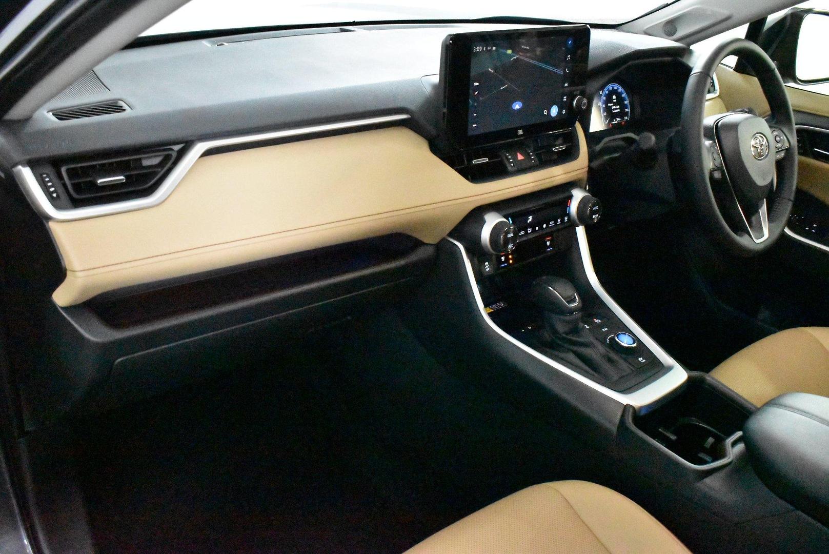 2025 Toyota RAV4 Cruiser — photo 6