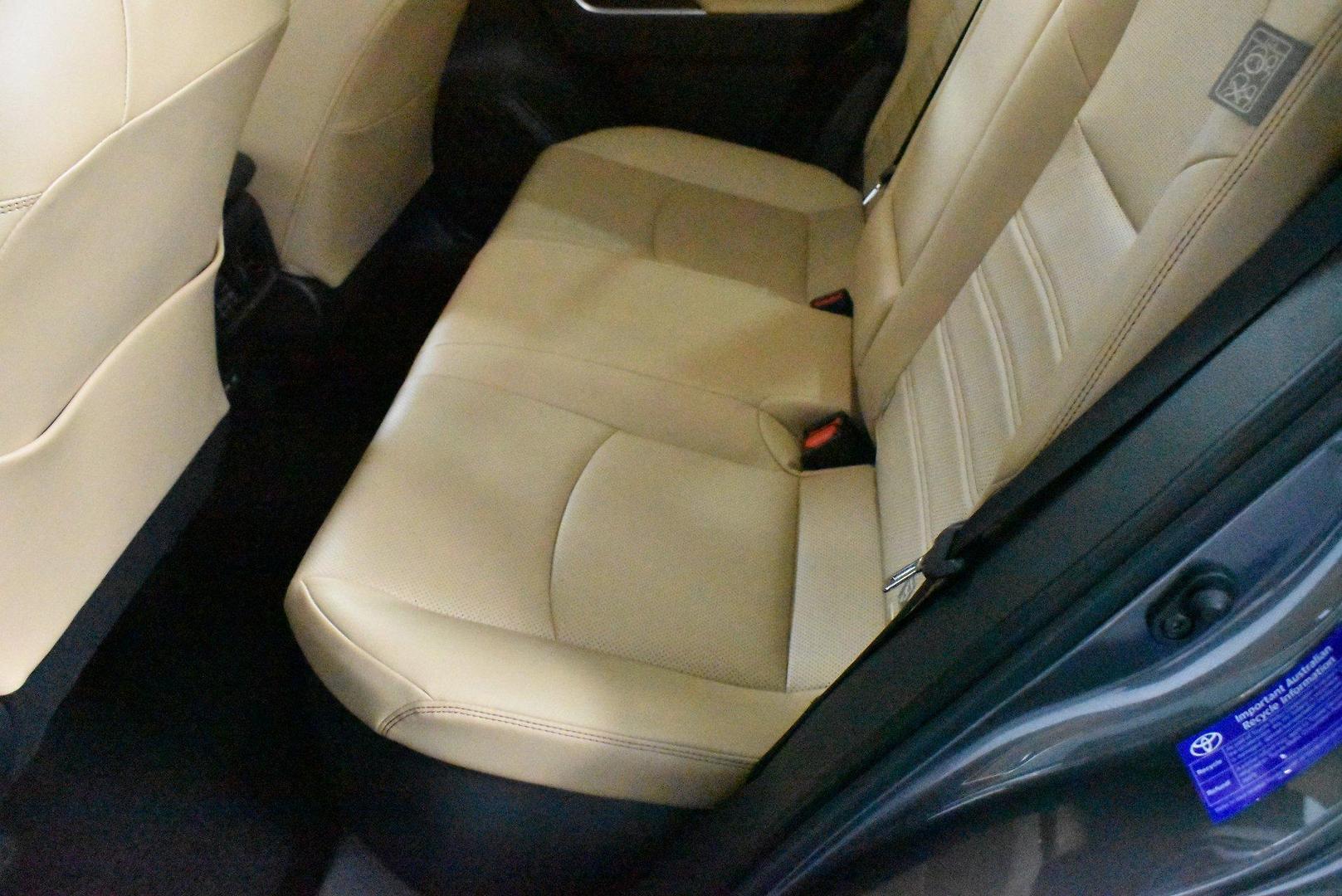 2025 Toyota RAV4 Cruiser — photo 8