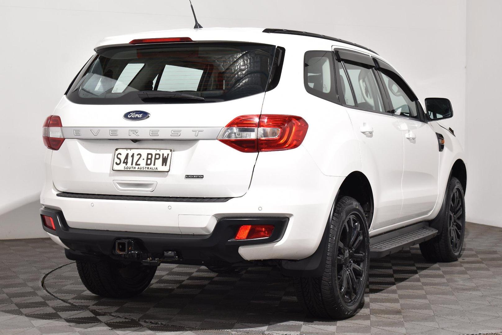 2017 Ford Everest Ambiente — photo 14