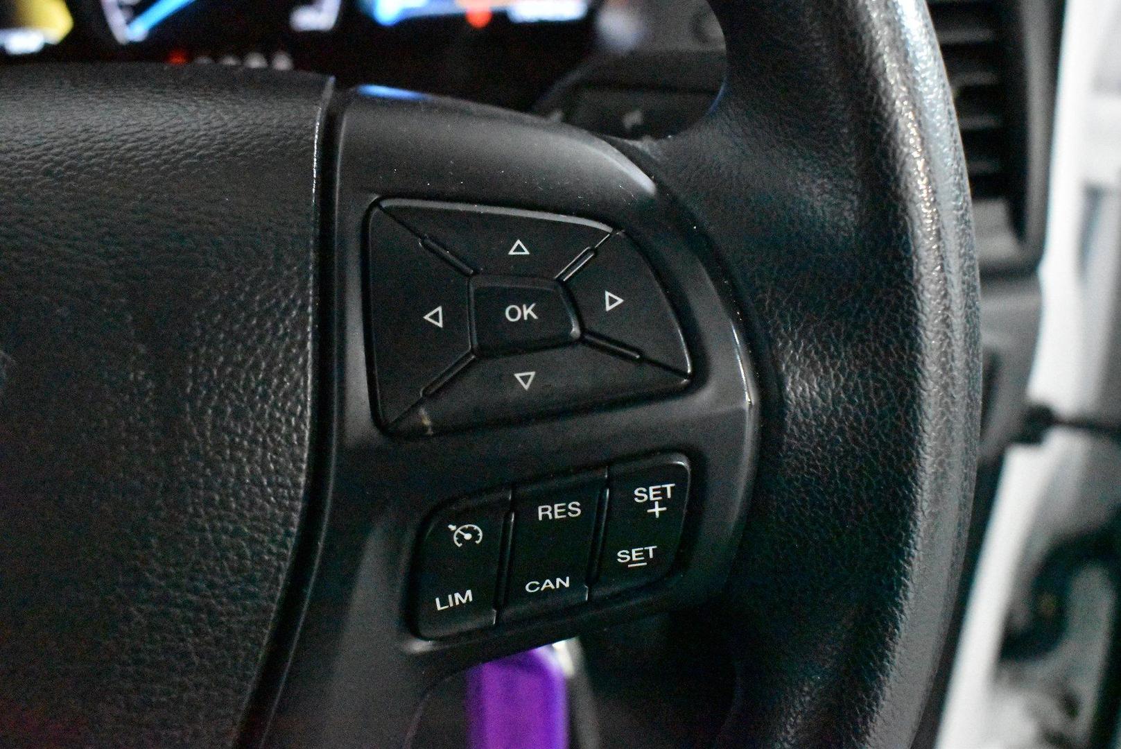 2017 Ford Everest Ambiente — photo 22