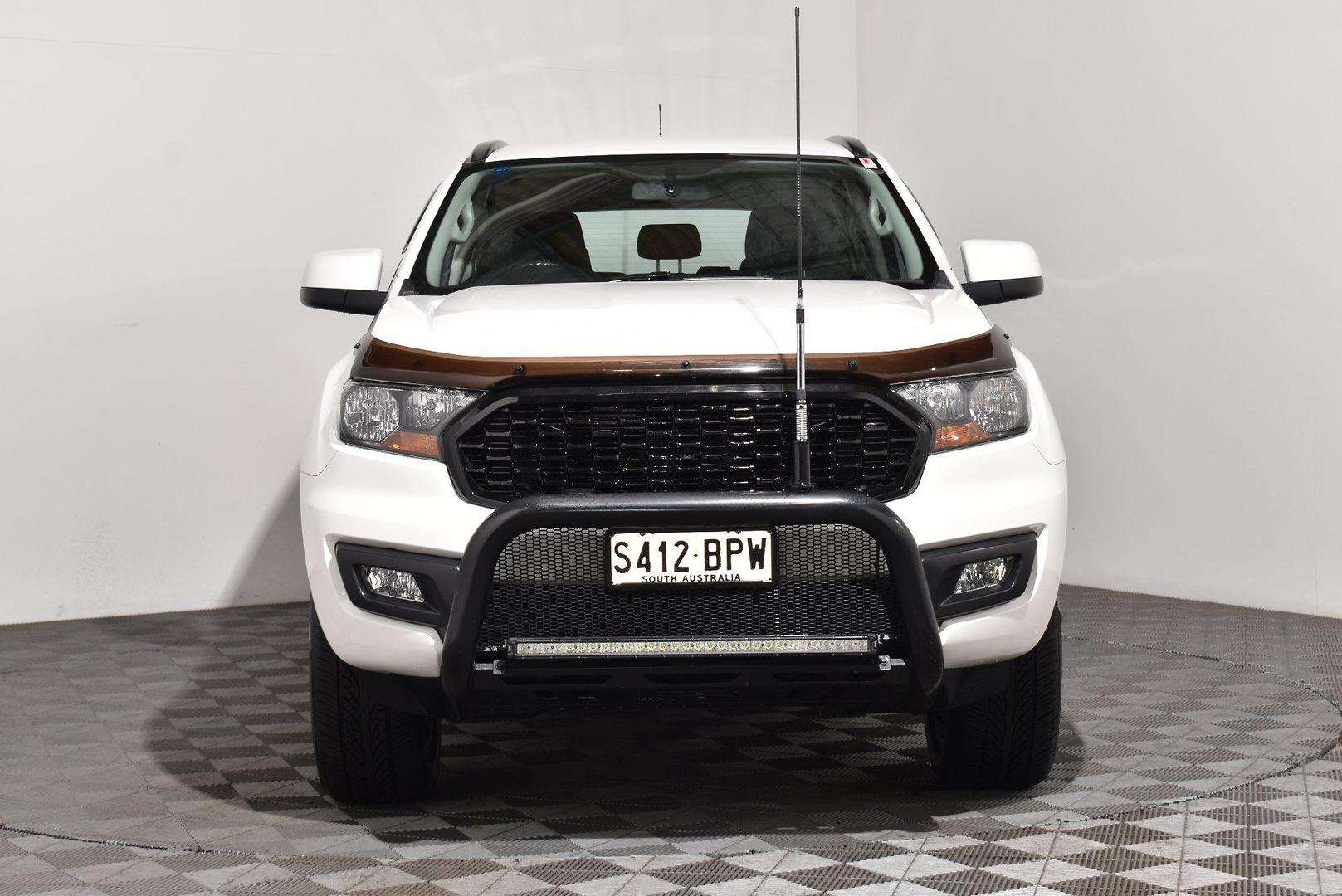 2017 Ford Everest Ambiente — photo 3