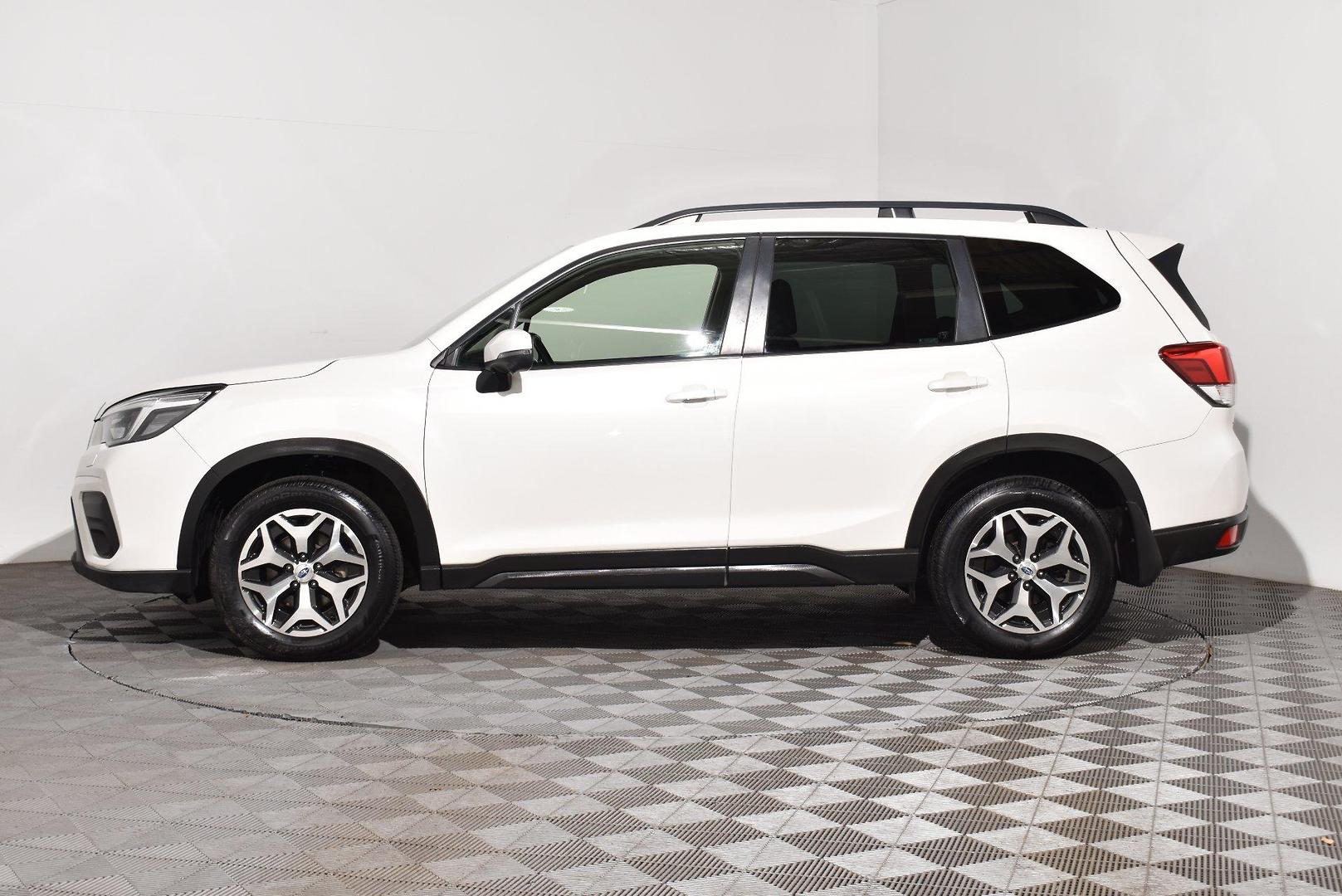 2020 Subaru Forester 25iL — photo 11