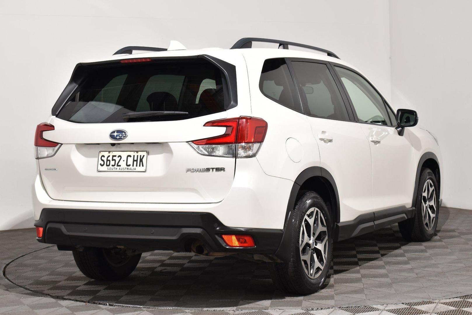 2020 Subaru Forester 25iL — photo 14