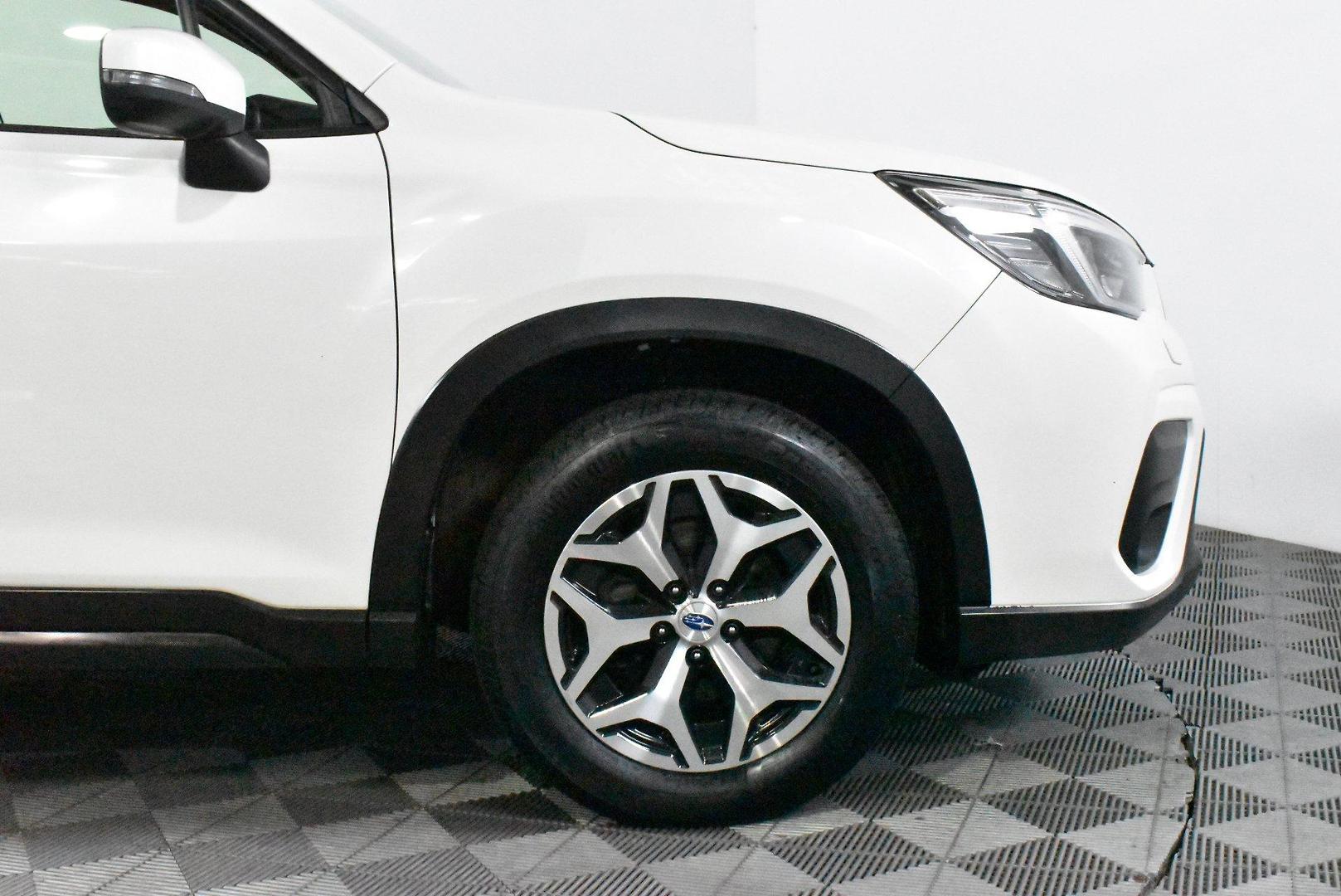2020 Subaru Forester 25iL — photo 17