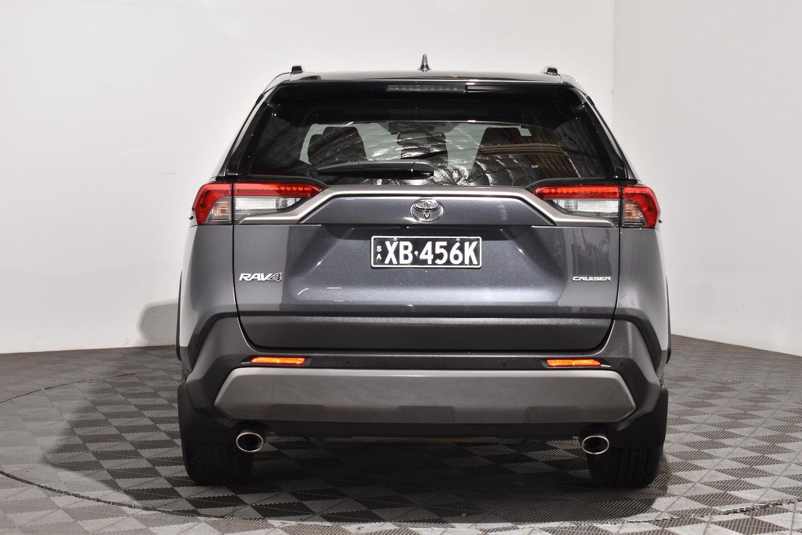 2021 Toyota RAV4 Cruiser — photo 4