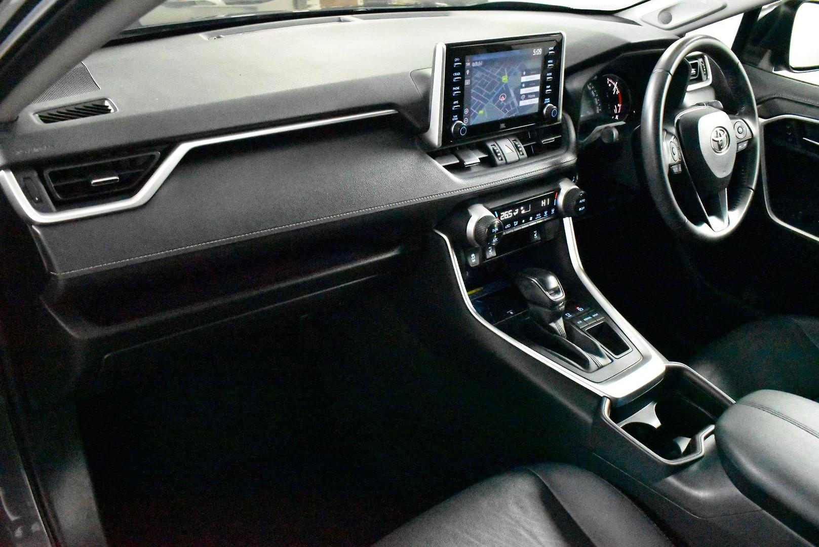 2021 Toyota RAV4 Cruiser — photo 6