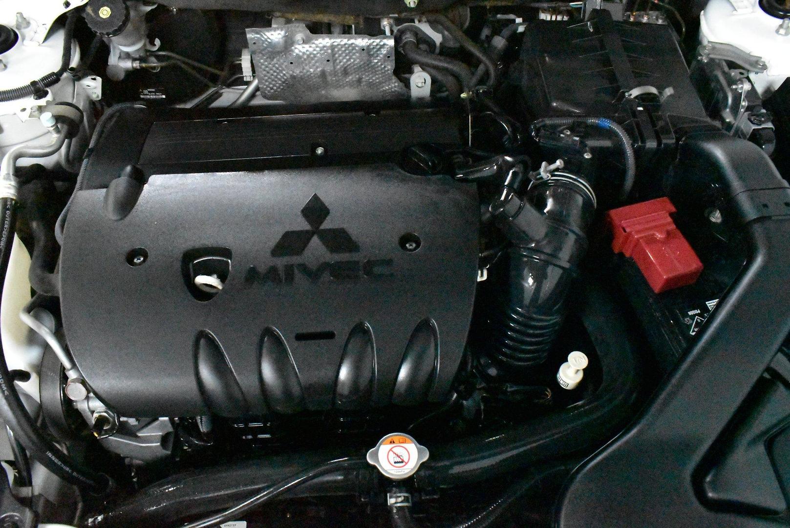 2017 Mitsubishi Lancer ES Sport — photo 17