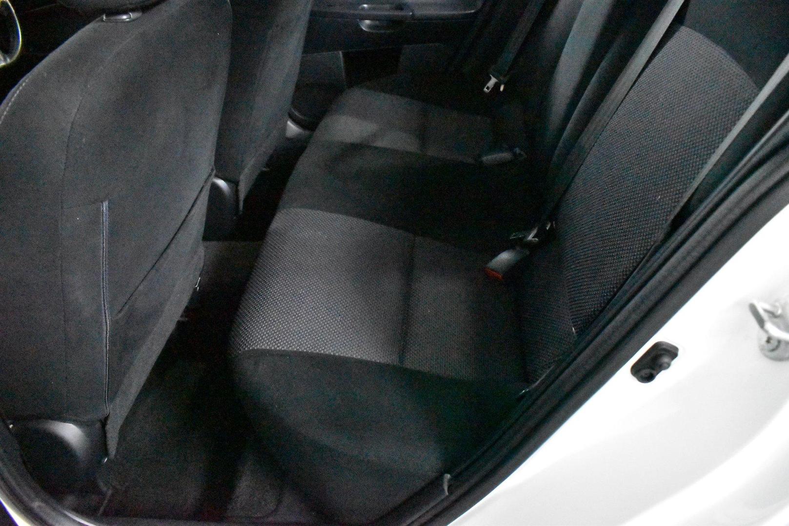 2017 Mitsubishi Lancer ES Sport — photo 8