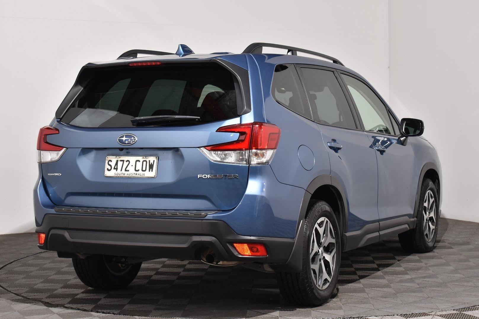 2021 Subaru Forester 25i — photo 14