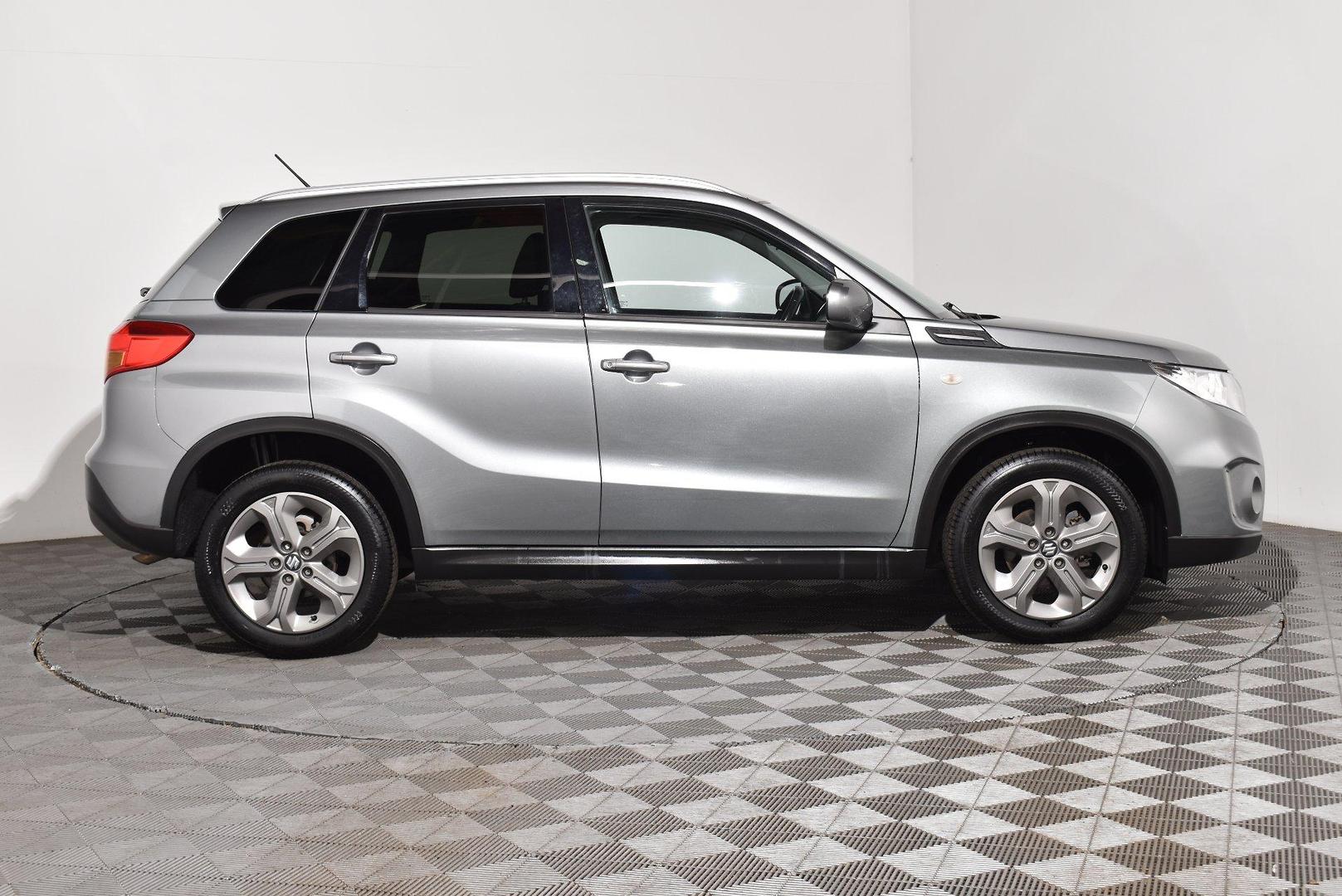 2016 Suzuki Vitara RTS — photo 10
