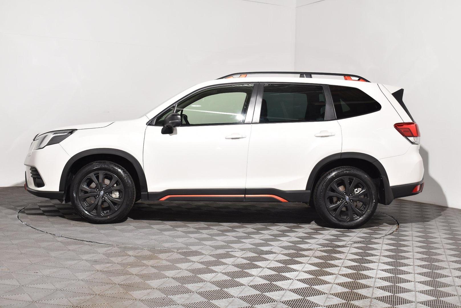 2022 Subaru Forester 25i Sport — photo 11