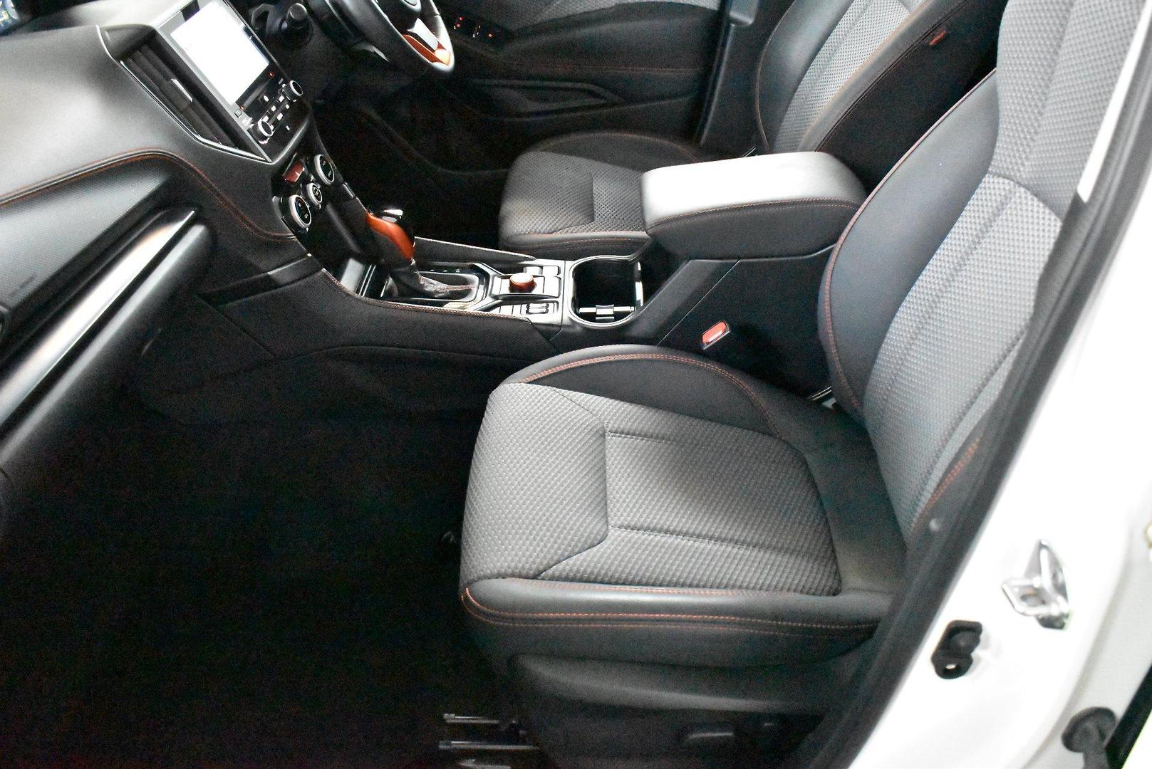 2022 Subaru Forester 25i Sport — photo 7