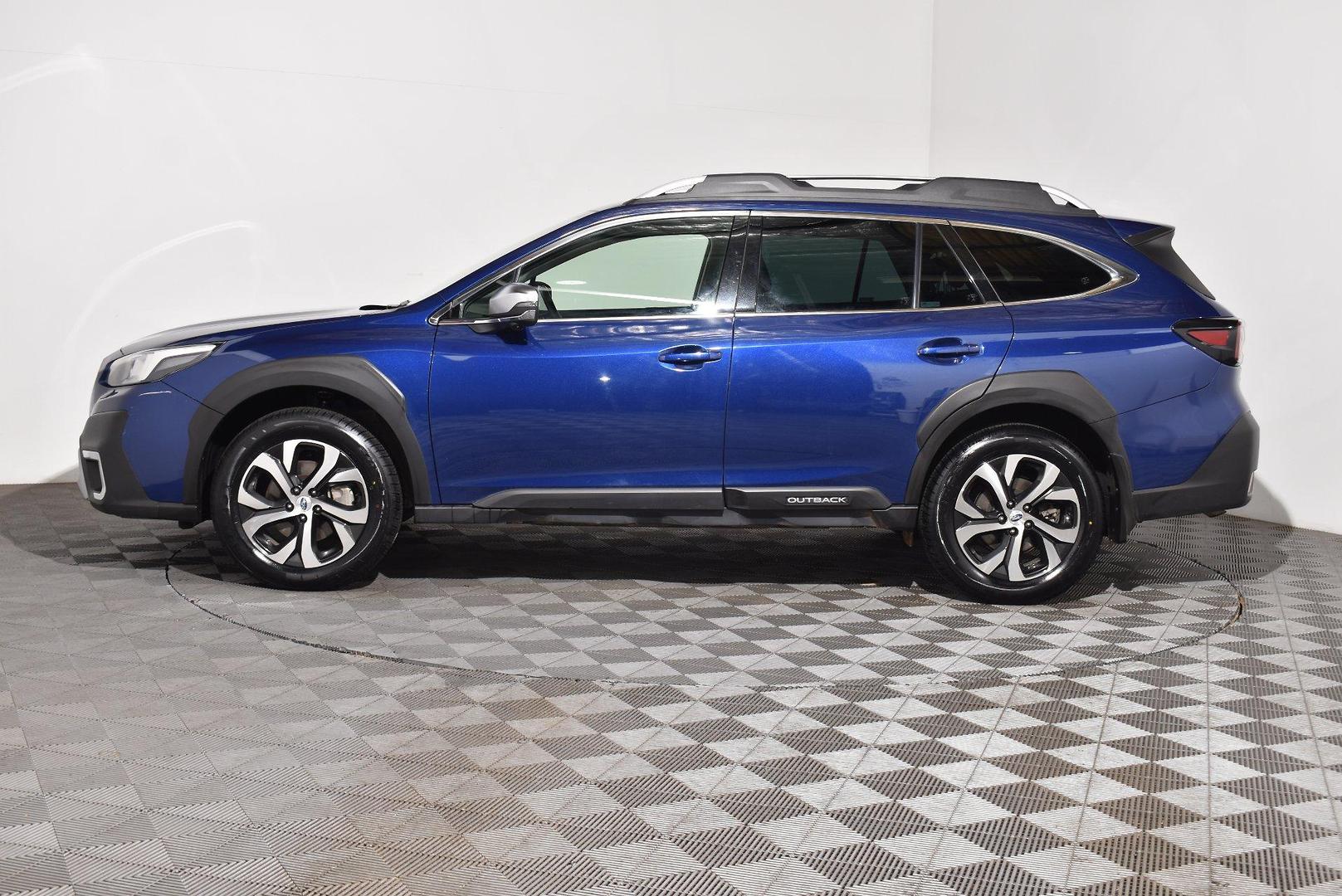 2022 Subaru Outback AWD Touring — photo 11