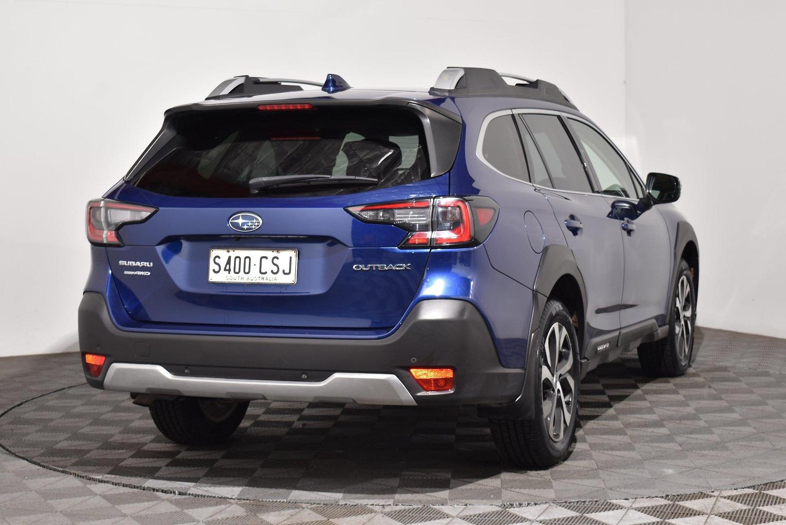 2022 Subaru Outback AWD Touring — photo 14