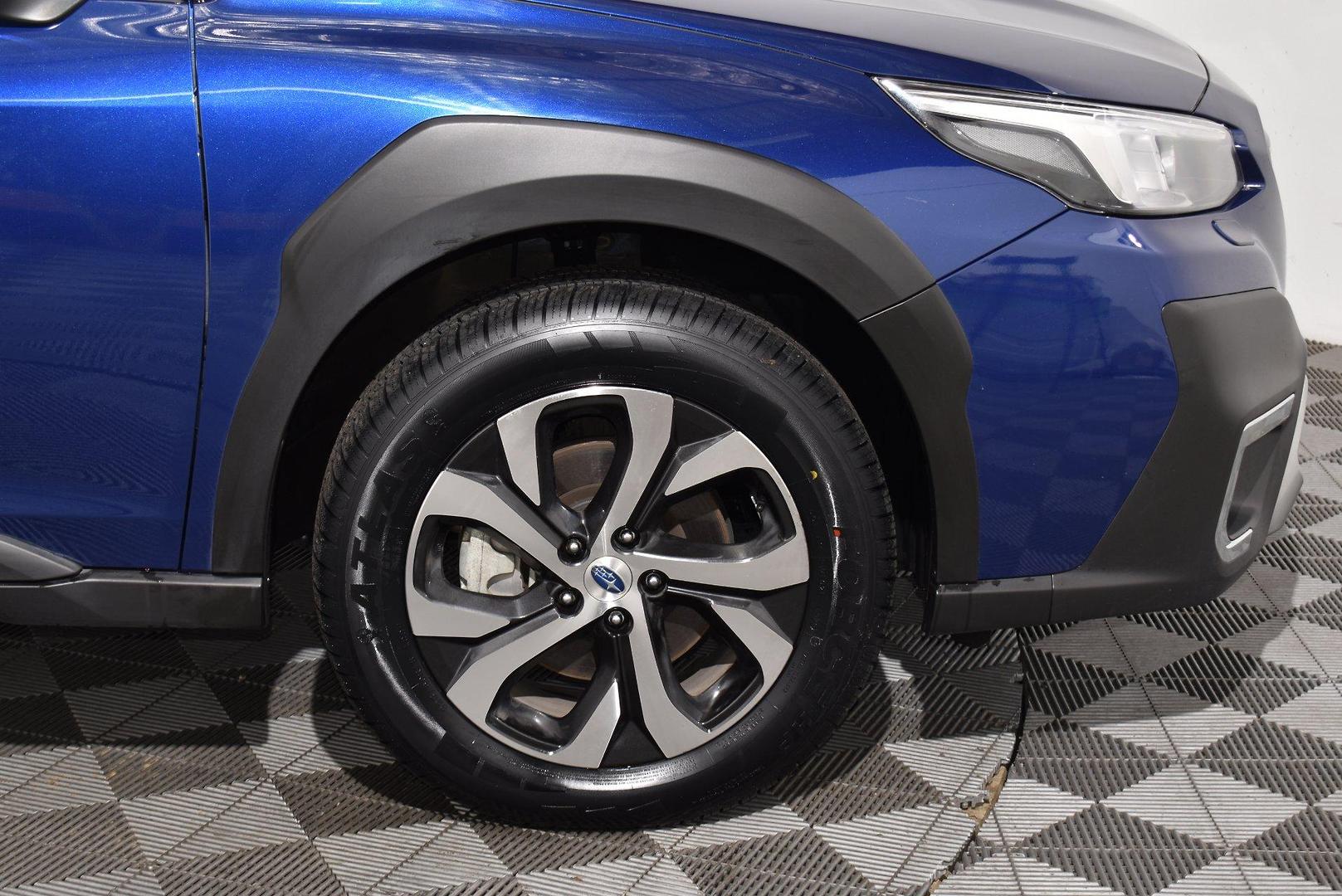 2022 Subaru Outback AWD Touring — photo 18