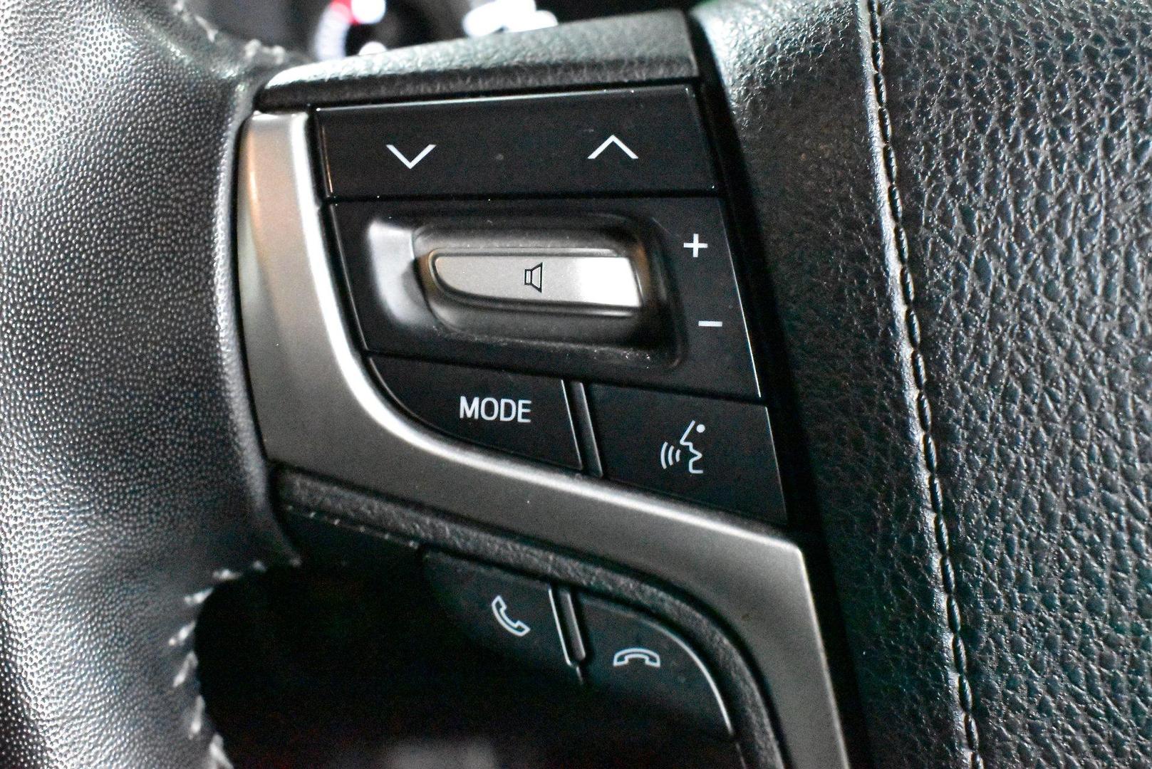 2022 Subaru Outback AWD Touring — photo 23
