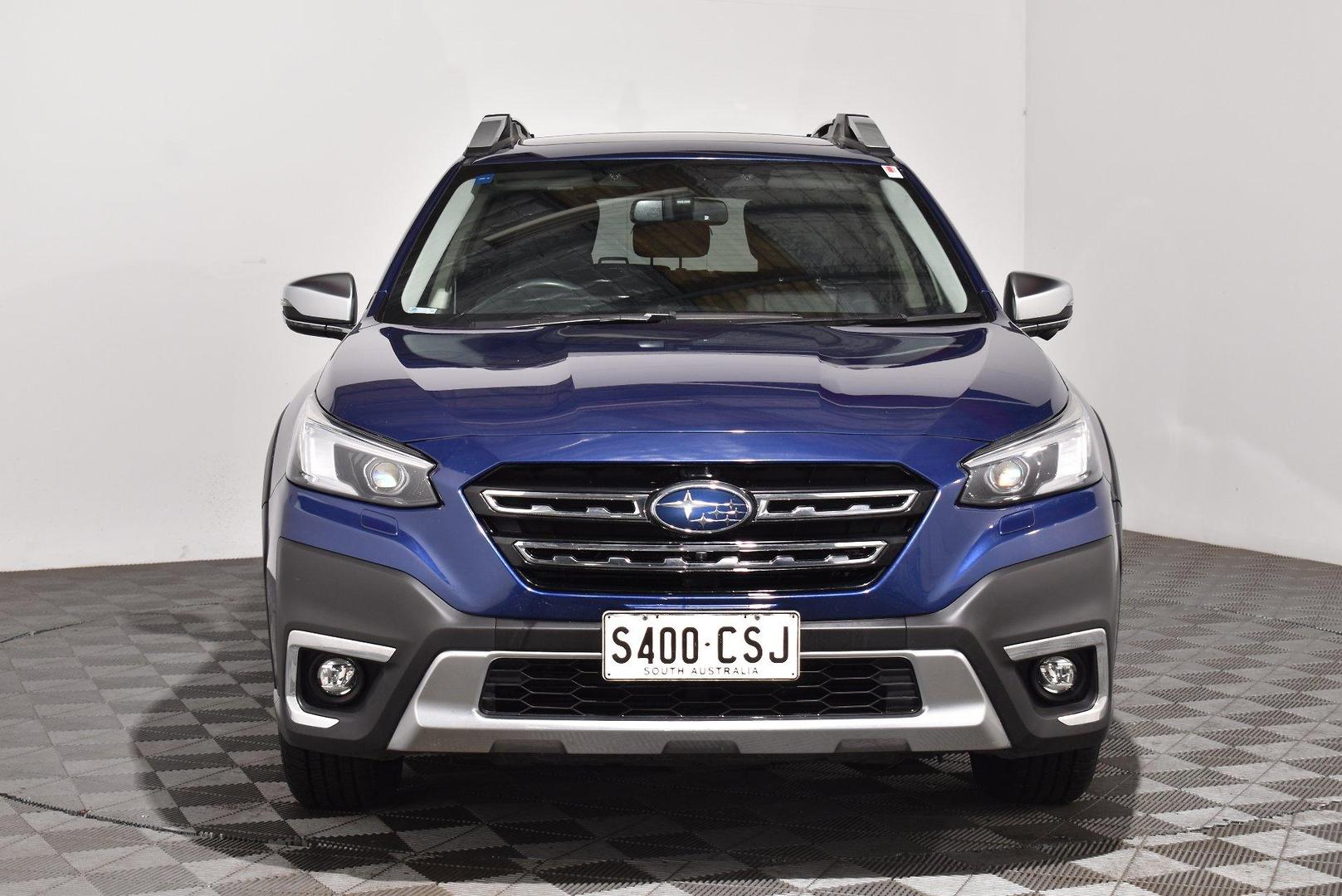 2022 Subaru Outback AWD Touring — photo 3