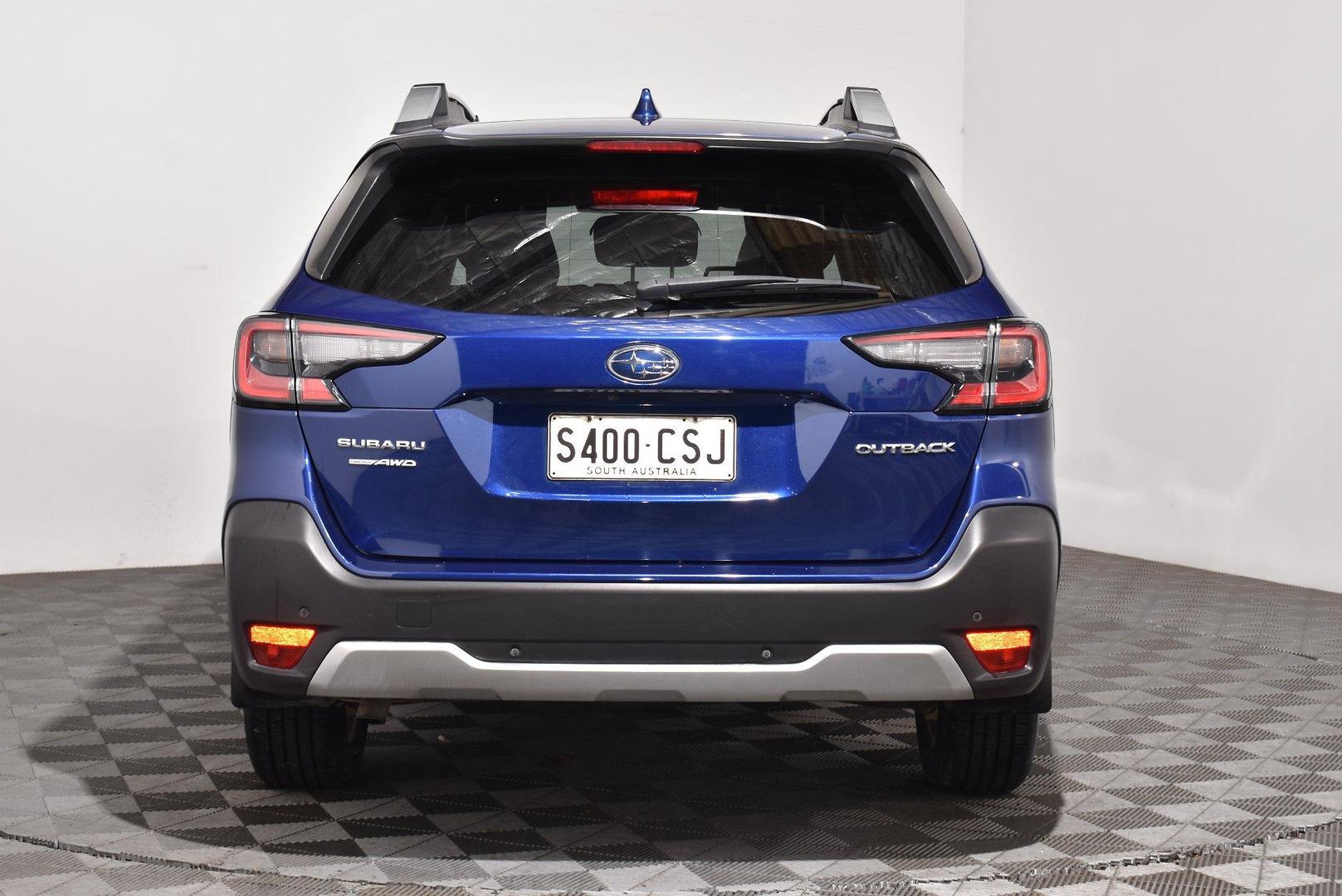 2022 Subaru Outback AWD Touring — photo 4