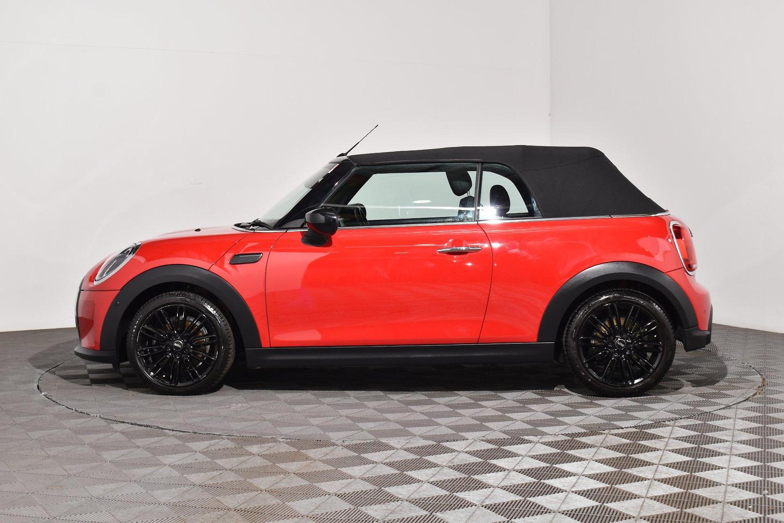 2023 MINI Convertible Cooper Classic — photo 11