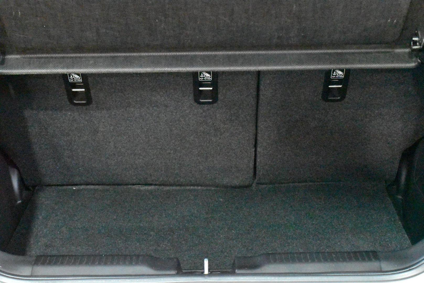 2018 Suzuki Swift GL Navigator — photo 15