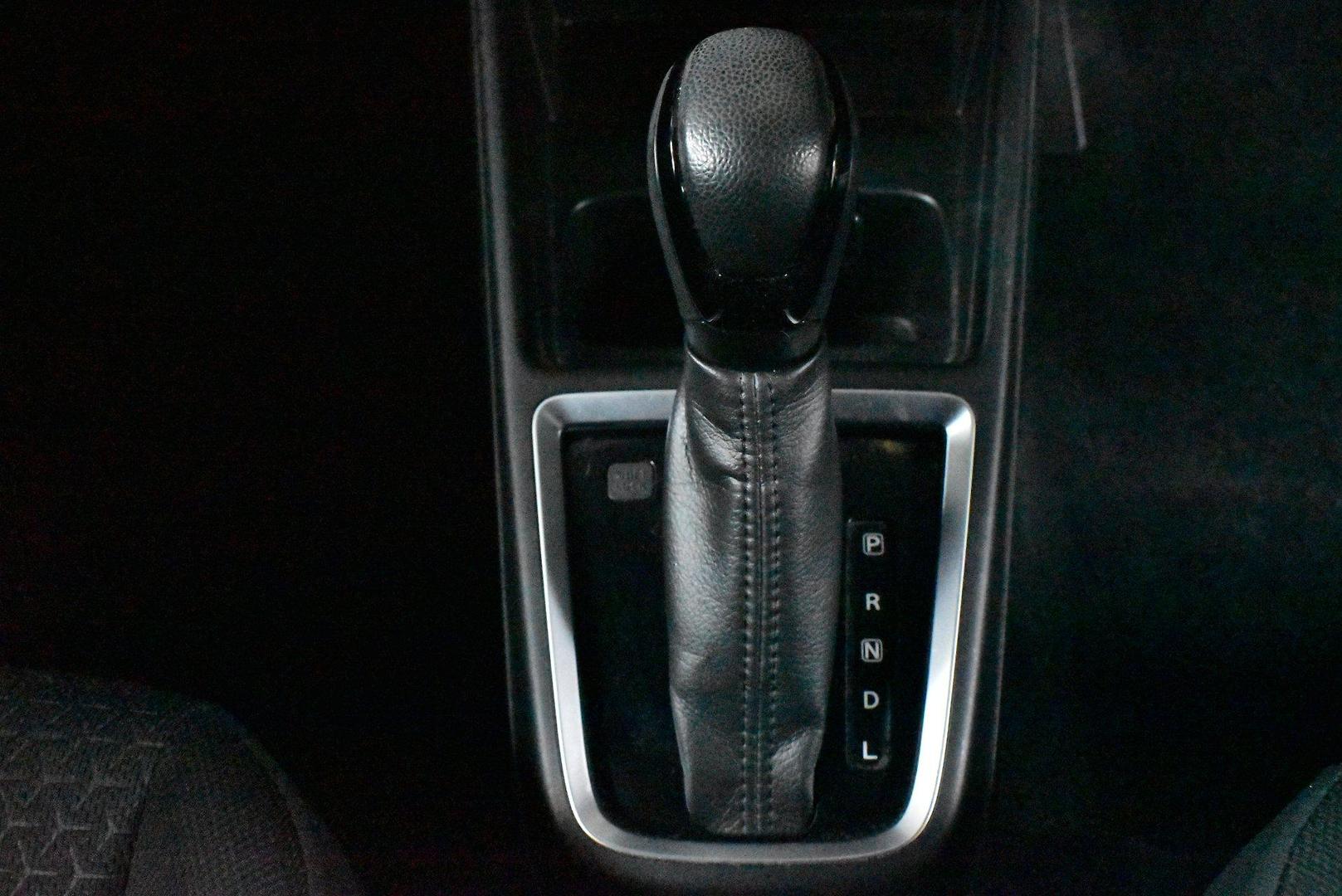 2018 Suzuki Swift GL Navigator — photo 19