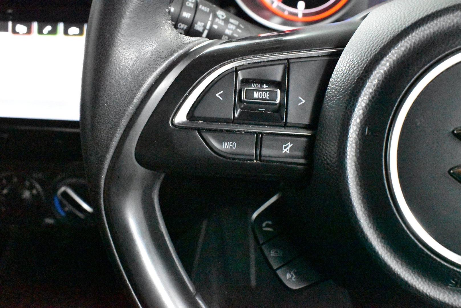 2018 Suzuki Swift GL Navigator — photo 20