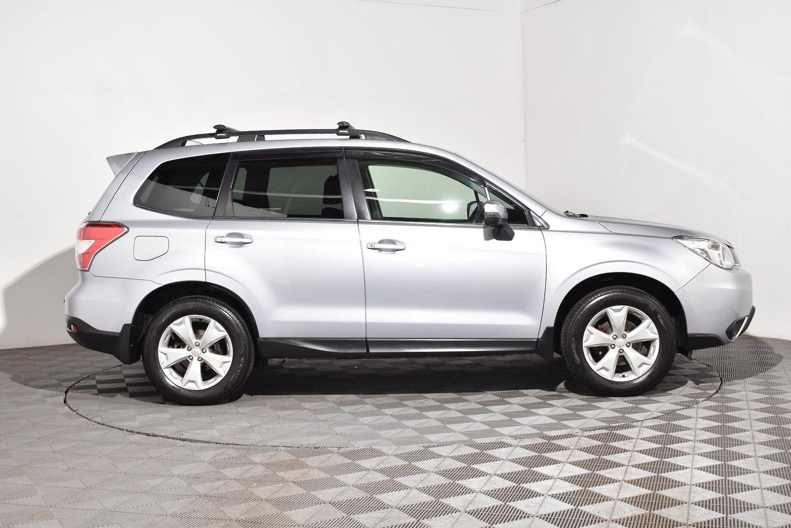 2015 Subaru Forester 25iL — photo 10