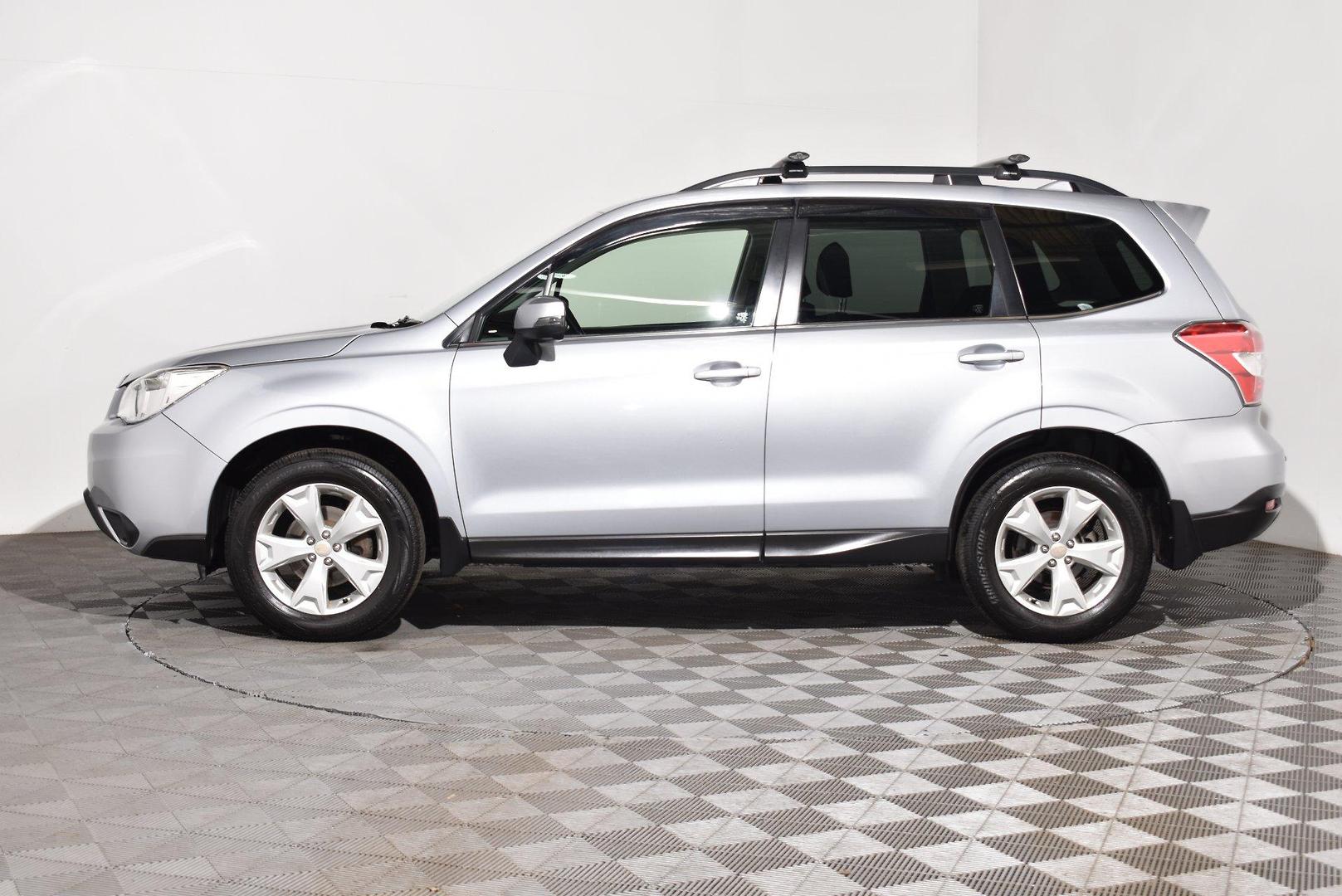 2015 Subaru Forester 25iL — photo 11