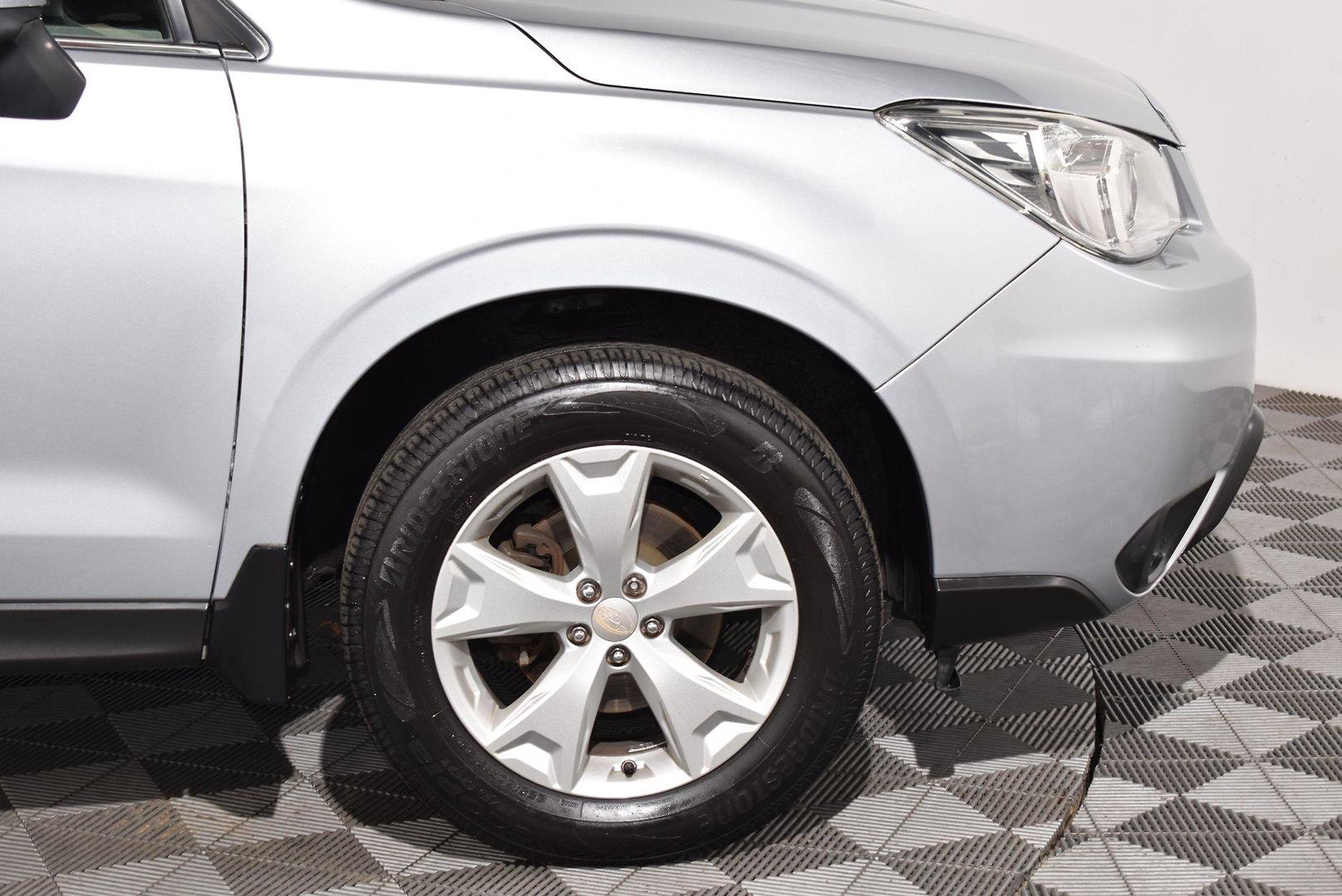 2015 Subaru Forester 25iL — photo 18