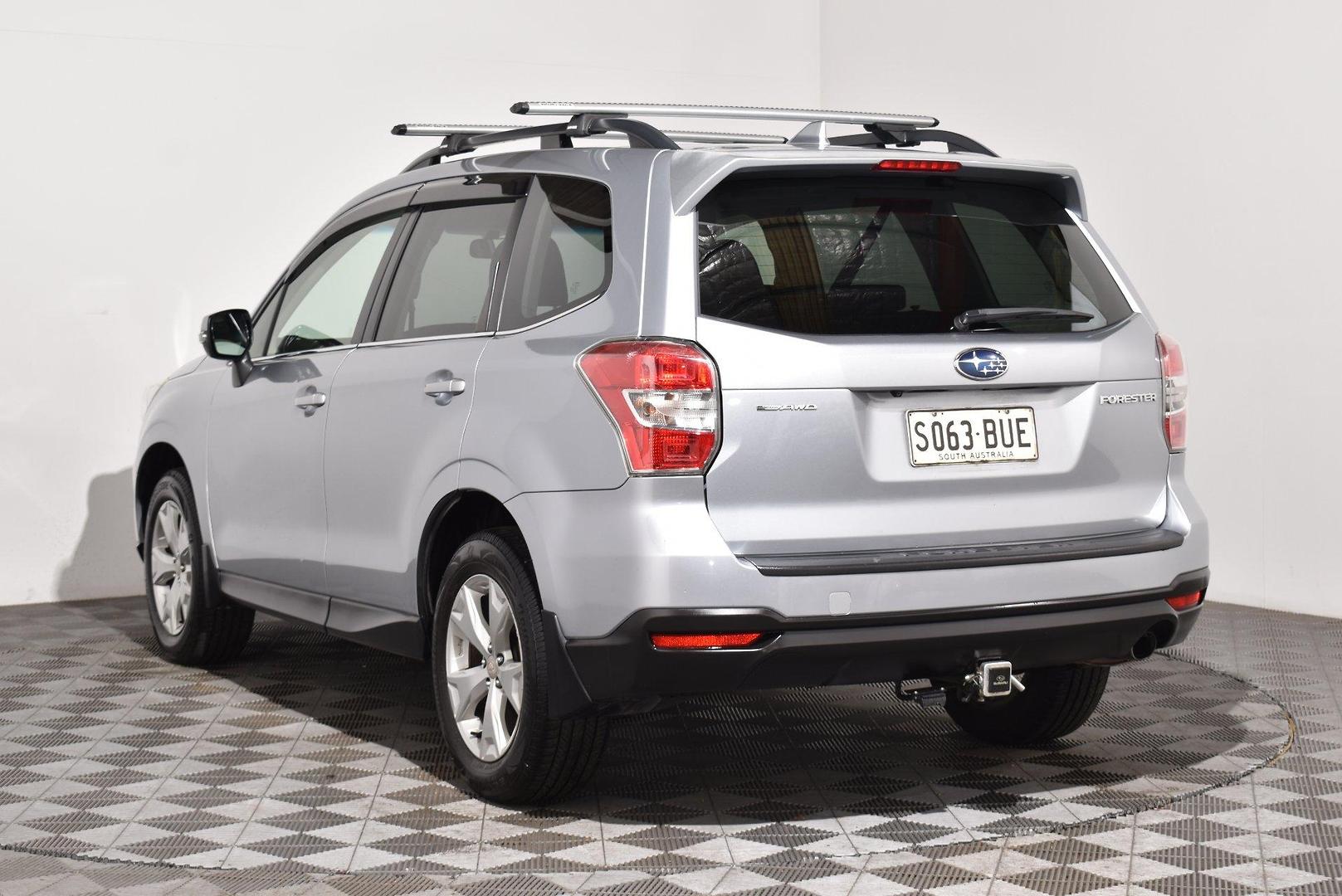 2015 Subaru Forester 25iL — photo 2