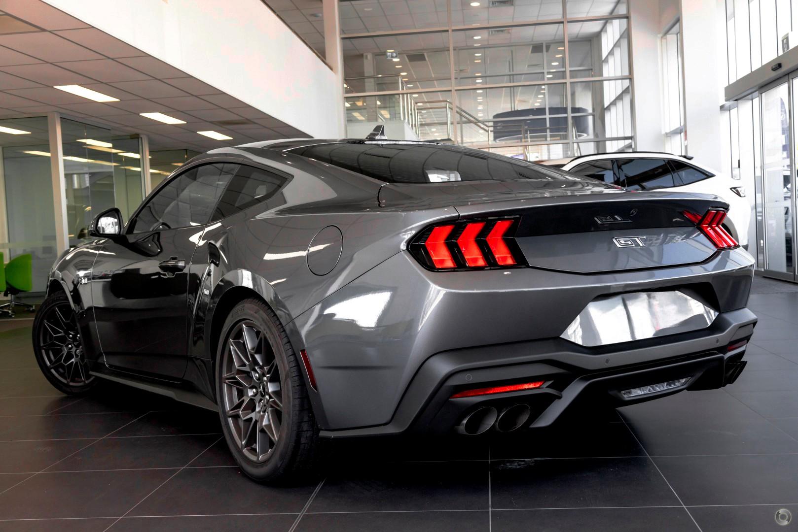2026 Ford Mustang GT — photo 5